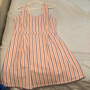 linen sweetheart neck dress with pleated skirt